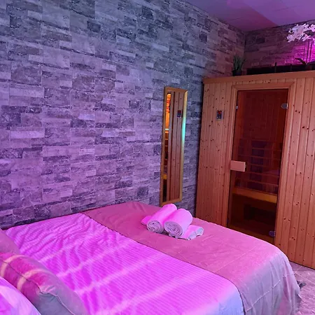 아파트 Dubai - Jacuzzi & Sauna Free Parking